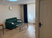 İcarəyə verilir 2 otaqlı 70 m2 köhnə tikili Elmlər Akademiyası m.