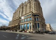 Satılır 4 otaqlı 147 m2 yeni tikili Elmlər Akademiyası m.