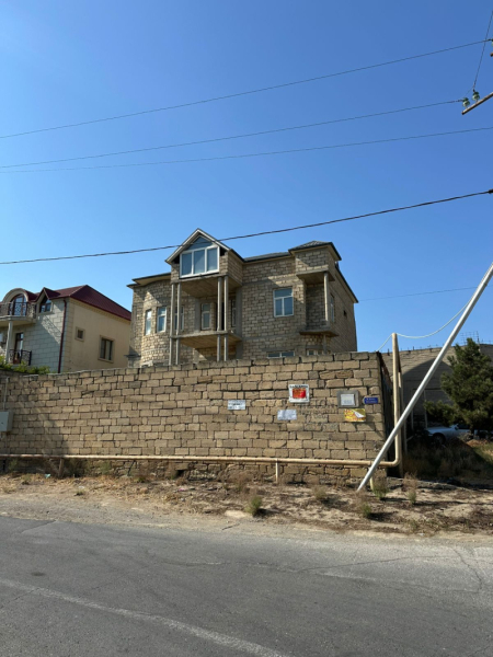 Satılır 6 otaqlı 277 m2 villa Badamdar
