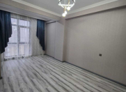 Satılır 2 otaqlı 90 m2 yeni tikili Qara Qarayev m.