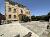 Satılır 10 otaqlı 1320 m2 villa Badamdar