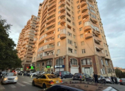 Satılır 3 otaqlı 150 m2 yeni tikili Bakı