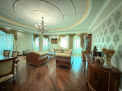 Satılır 4 otaqlı 200 m2 yeni tikili 28 May m.