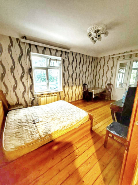 Satılır 2 otaqlı 40 m2 köhnə tikili Neftçilər m.