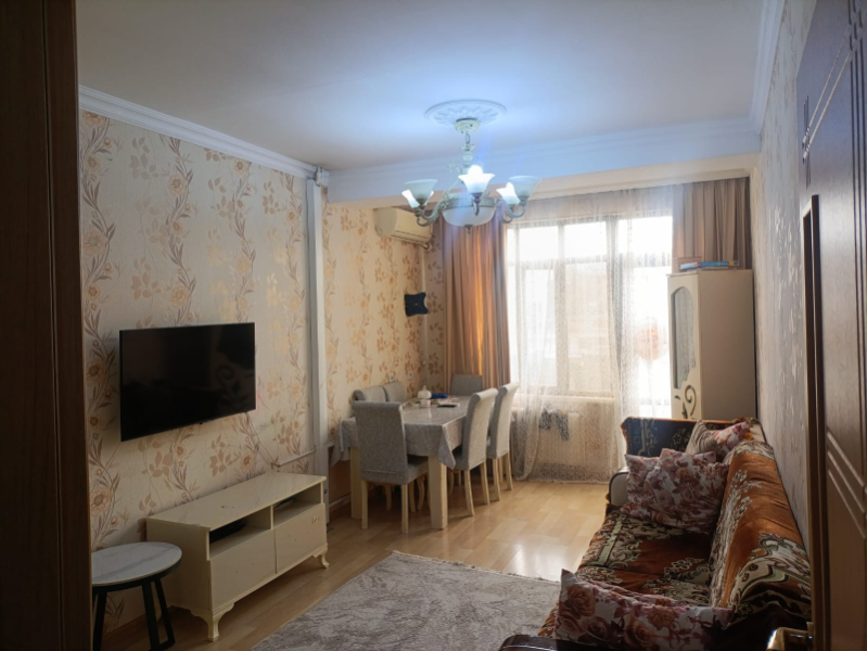 Satılır 2 otaqlı 60 m2 köhnə tikili Əhmədli