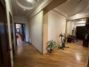 Satılır 2 otaqlı 110 m2 yeni tikili 8 Noyabr m.