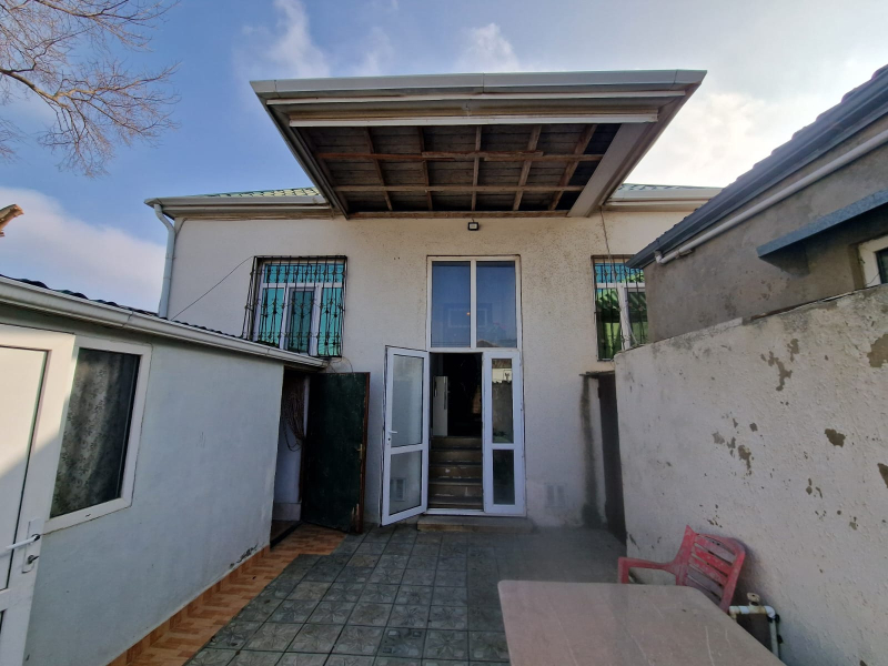 Satılır 4 otaqlı 124 m2 həyət evi Zabrat 1