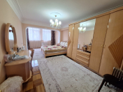Satılır 2 otaqlı 55 m2 köhnə tikili İnşaatçılar m.