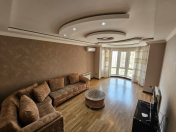Satılır 3 otaqlı 100 m2 yeni tikili 8 Noyabr m.