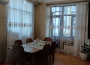 Satılır 2 otaqlı 75 m2 yeni tikili Memar Əcəmi m.