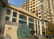 Satılır 3 otaqlı 100 m2 yeni tikili 28 May m.