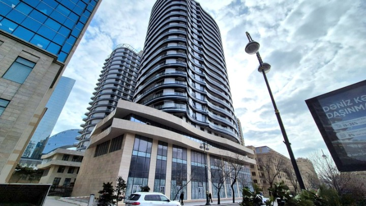 Satılır 2 otaqlı 72.4 m2 yeni tikili Sahil m.