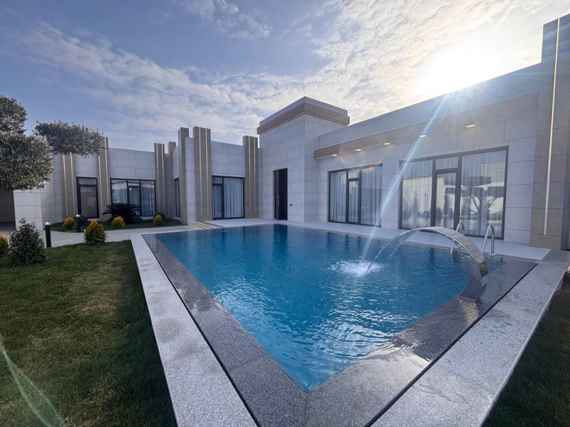 Satılır 5 otaqlı 250 m2 həyət evi Mərdəkan