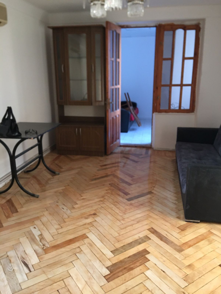 Satılır 1 otaqlı 35 m2 köhnə tikili Bakı