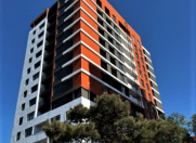 Satılır 2 otaqlı 85 m2 yeni tikili Qara Qarayev m.