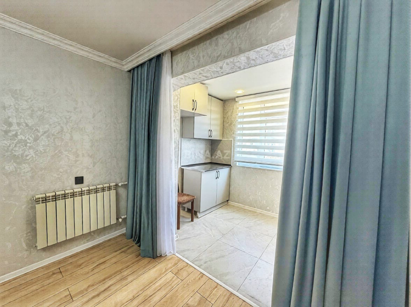 Satılır 2 otaqlı 40 m2 köhnə tikili 8 km