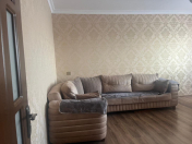 Satılır 3 otaqlı 85 m2 köhnə tikili İnşaatçılar m.