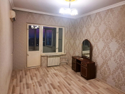 Satılır 2 otaqlı 70 m2 köhnə tikili Həzi Aslanov m.