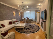 Satılır 4 otaqlı 167 m2 yeni tikili 8 Noyabr m.