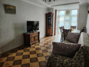 Satılır 4 otaqlı 90 m2 köhnə tikili Xətai r.