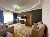 Satılır 4 otaqlı 120 m2 köhnə tikili Memar Əcəmi m.