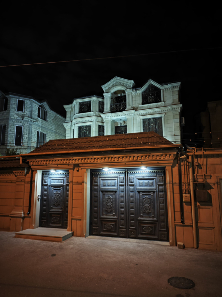 Satılır 7 otaqlı 470 m2 villa Həzi Aslanov m.