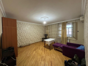 Satılır 3 otaqlı 78 m2 köhnə tikili Yasamal r.