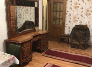 Satılır 2 otaqlı 60 m2 köhnə tikili Gənclik m.