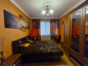 Satılır 3 otaqlı 85 m2 köhnə tikili 3 mkr