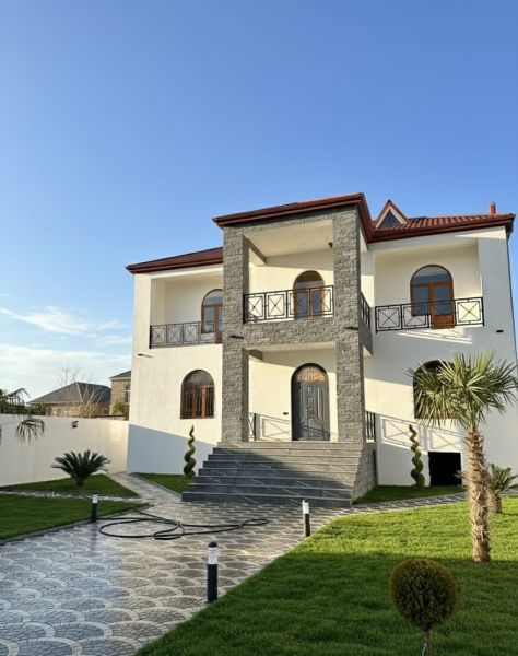 Satılır 6 otaqlı 300 m2 həyət evi Saray