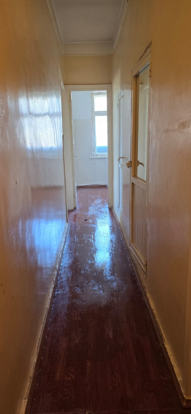 Satılır 2 otaqlı 60 m2 köhnə tikili Nəsimi m.