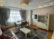 Satılır 2 otaqlı 90 m2 yeni tikili Xalqlar Dostluğu m.