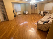 Satılır 3 otaqlı 175 m2 yeni tikili 28 May m.