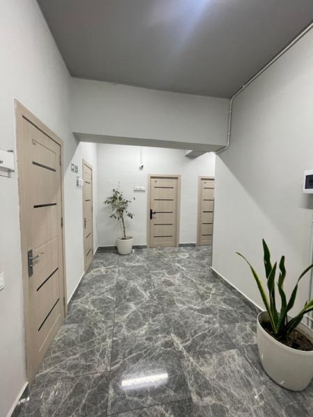 Satılır 4 otaqlı 154 m2 ofis Həzi Aslanov m.
