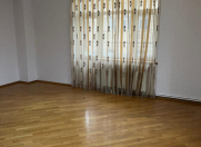 Satılır 3 otaqlı 128 m2 yeni tikili Moskva univermağı