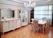 Satılır 4 otaqlı 130 m2 yeni tikili İnşaatçılar m.