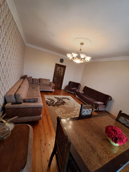 Satılır 3 otaqlı 101 m2 yeni tikili Xalqlar Dostluğu m.