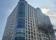 Satılır 2 otaqlı 100 m2 yeni tikili Gənclik m.