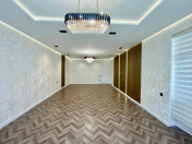 Satılır 3 otaqlı 165 m2 yeni tikili Ağ şəhər