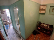 Satılır 2 otaqlı 42 m2 köhnə tikili 8 km