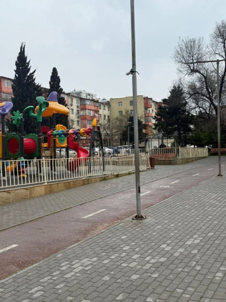 Satılır 3 otaqlı 80 m2 köhnə tikili Qara Qarayev m.