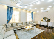 İcarəyə verilir 6 otaqlı 600 m2 villa Badamdar