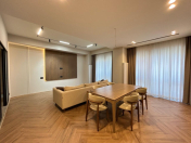 Satılır 4 otaqlı 150 m2 yeni tikili Ağ şəhər