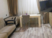 Satılır 4 otaqlı 90 m2 köhnə tikili Həzi Aslanov m.