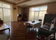 Satılır 3 otaqlı 130 m2 yeni tikili 28 May m.