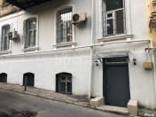 Satılır 4 otaqlı 66 m2 obyekt İçəri Şəhər m.