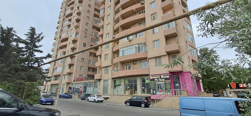 Satılır 1 otaqlı 102 m2 obyekt Qaraçuxur