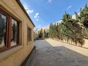 Satılır 6 otaqlı 500 m2 villa Badamdar