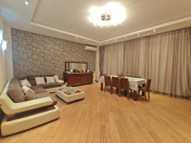 Satılır 4 otaqlı 200.5 m2 yeni tikili 28 May m.