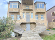 Satılır 7 otaqlı 488 m2 villa Sulutəpə